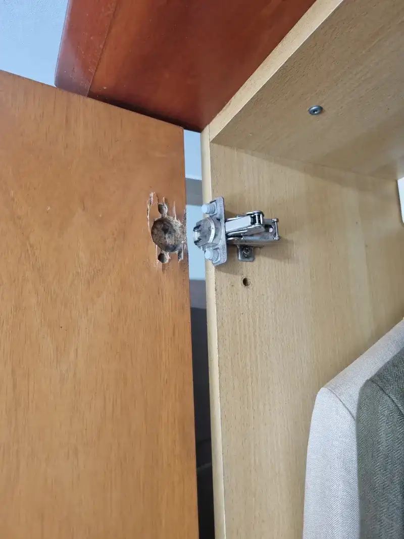 냉장고문 힌지 수리 마포구 시공 전